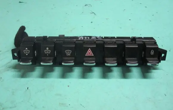 Peugeot 3008 I A set of switches 96672390XT