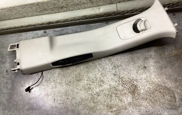 Citroen C4 I Picasso (B) pillar trim (top) 9655804977 9657691477 1658459561