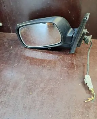 Toyota Corolla E120 E130 Front door electric wing mirror E11015440