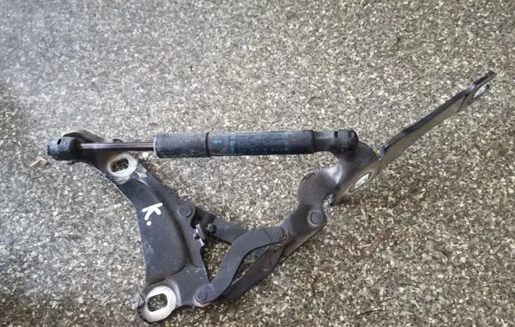 Mini One - Cooper Coupe R56 Engine bonnet/hood hinges