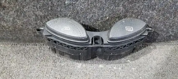 Ford Focus Windscreen/window heater switch 98AG18C621