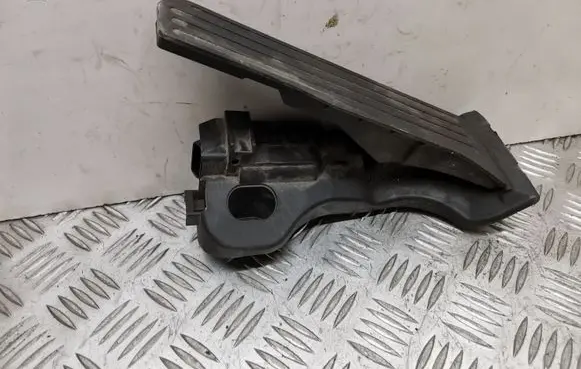 Volkswagen PASSAT B6 Accelerator throttle pedal 1K1721503L