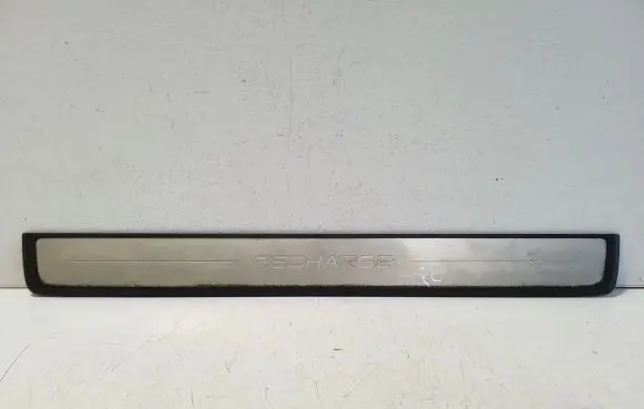 Volvo XC40 Front sill trim cover 32132599