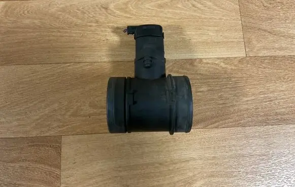 Porsche Cayenne (9PA) Mass air flow meter 0281002435