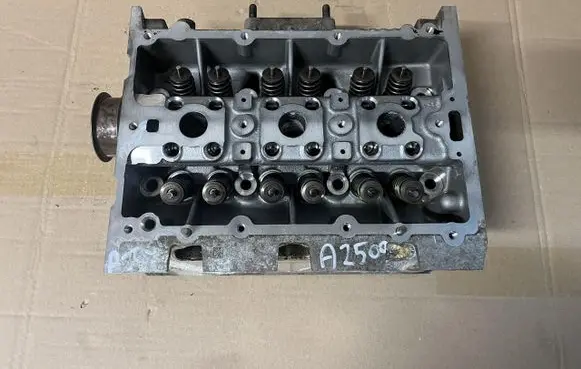 Volkswagen Up Engine head 