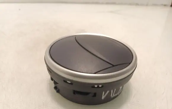 Seat Ibiza IV (6J,6P) Dash center air vent grill 