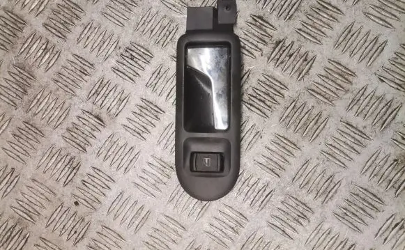 Volkswagen PASSAT B5 Front door interior handle 3b1837114
