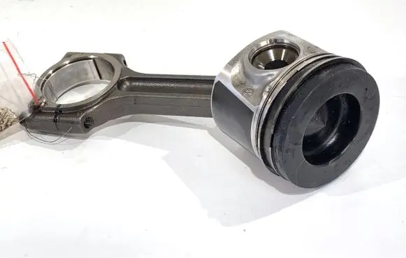 Renault Master III Piston with connecting rod 