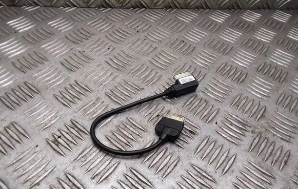 Audi A5 8T 8F iPod connector socket 4F0051510L