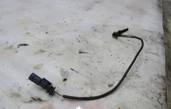 Fiat 500X Exhaust gas temperature sensor 1601125510270