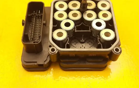 Mercedes-Benz E W212 ABS Pump A2124310248