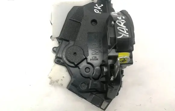 Toyota Yaris Coupe door lock (next to the handle) 