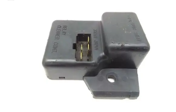 Subaru Forester SF Window wiper relay 3300120517