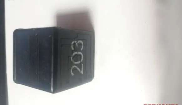 Audi A6 S6 C5 4B Other relay 8A0951253A