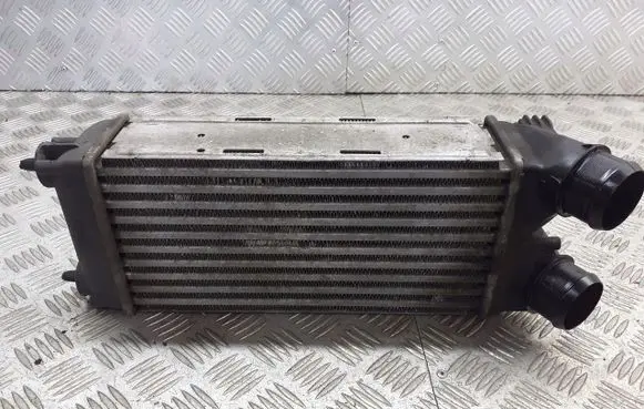 Citroen C4 I Picasso Intercooler radiator 9656503980
