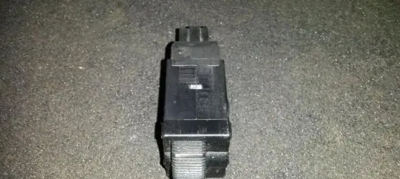Mitsubishi Space Star Headlight level height control switch mr114337 lk04001000