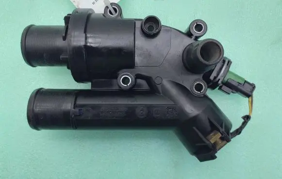 Land Rover Freelander 2 - LR2 Thermostat/thermostat housing 9657182080 M03002A150