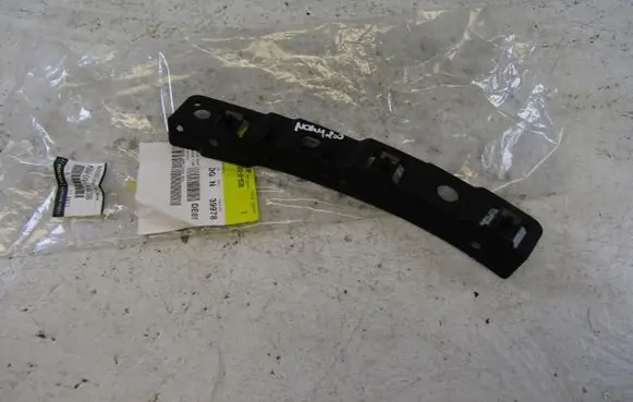 Mazda CX-5 II Front bumper mounting bracket KB8A50163