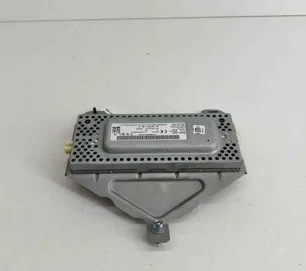 Tesla Model Y Other devices 152797300D