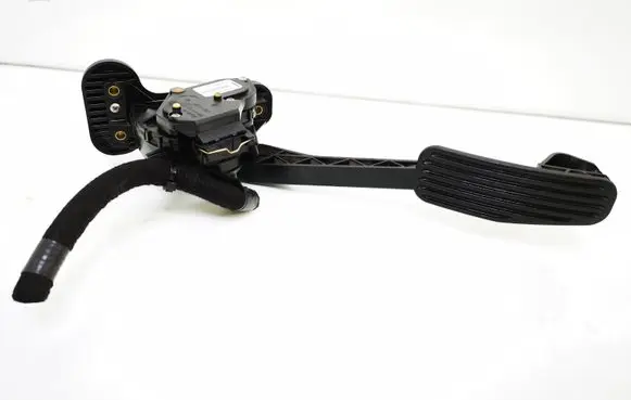 Volvo V70 Accelerator throttle pedal 30636004 00853701