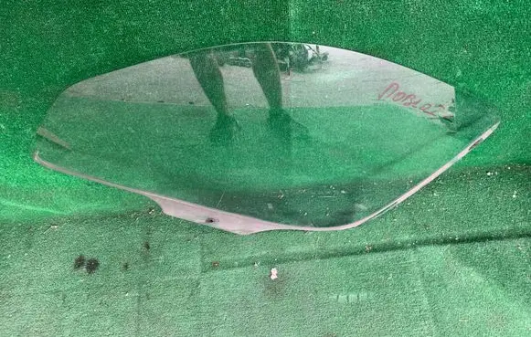 Fiat Doblo Front door window glass four-door 