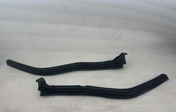 Mercedes-Benz CLK A209 C209 Engine compartment rubber 