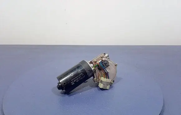 Mercedes-Benz Vito Viano W638 Front wiper linkage and motor 0390242404