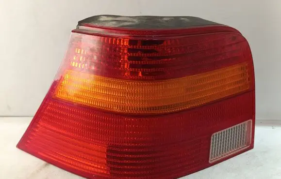 Volkswagen Golf IV Rear/tail lights 1J6945095Q 1J6945257