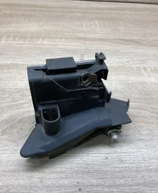 Audi A4 S4 B5 8D Rear door lock 8D0839015A