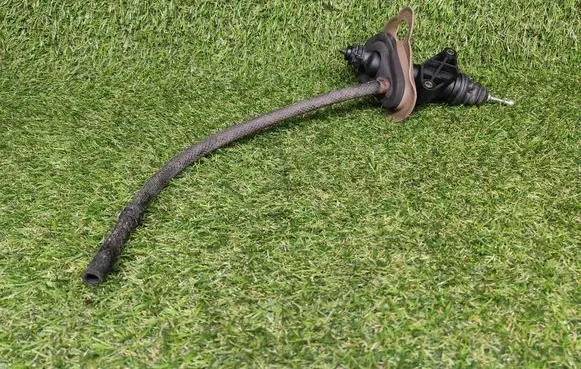 Ford Mondeo MK II Clutch master cylinder 1S717A543AA