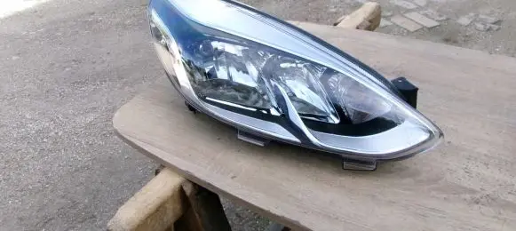 Ford Fiesta Headlight/headlamp H1BB-13W029-AD