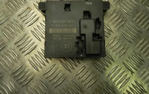 Mercedes-Benz E W211 Other control units/modules A2118703185 G2828