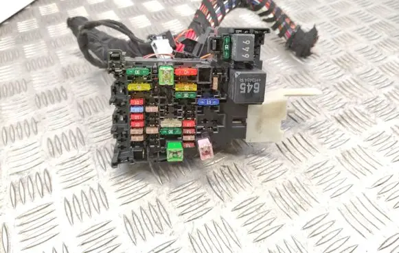 Skoda Octavia Mk3 (5E) Fuse module 5Q0937615C 318820 VWPE904181