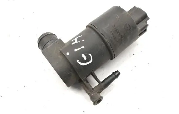 Toyota Yaris Windscreen/windshield washer pump 853300F020