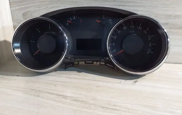 Peugeot 5008 Speedometer (instrument cluster) 69189230U 9666174980