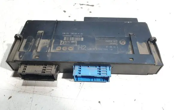 BMW 1 E81 E87 Comfort/convenience module 532400025 3733011071 9160189