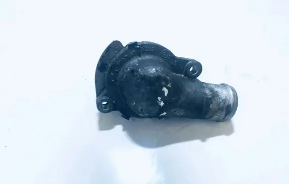 Volkswagen Touareg I Engine coolant pipe/hose 070121114