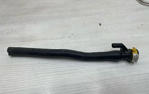 Peugeot 2008 II Breather hose/pipe 9812135680