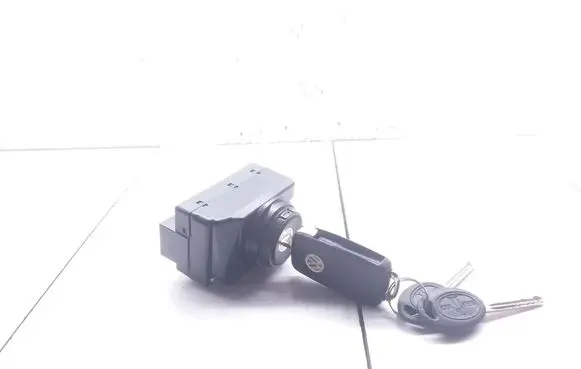 Volkswagen Touareg I Ignition lock 3D0905865H 33300101
