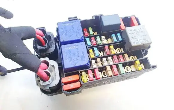 Renault Scenic III - Grand scenic III Fuse box set 252360003r