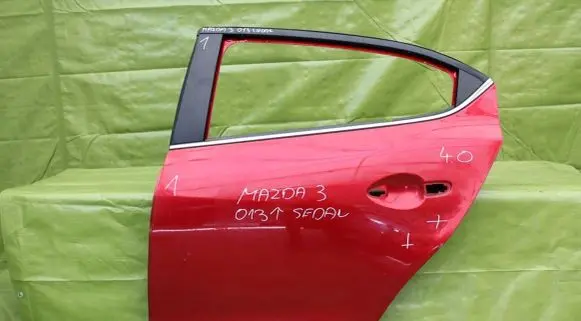 Mazda 3 III Front door 000126