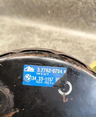 BMW 3 E30 Brake booster 34331157983 3776207044