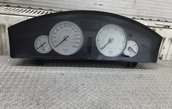 Chrysler 300 - 300C Speedometer (instrument cluster)