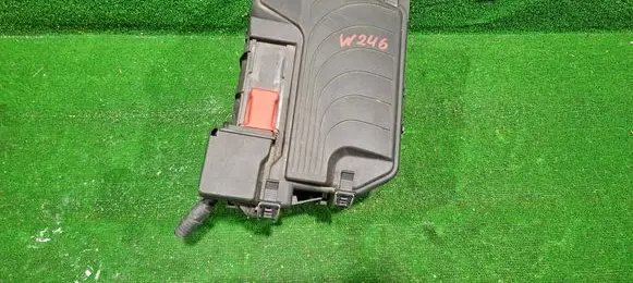 Mercedes-Benz B W246 W242 Fuse box set A2465400182