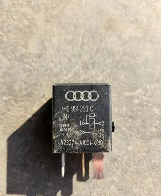 Volkswagen Transporter - Caravelle T5 Other relay 4H0951253C V23374A1001X010