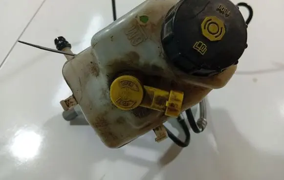 Opel Astra J Brake fluid reservoir 03350890231 03.3508-9023.1