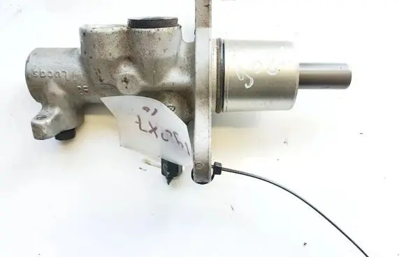 Master brake cylinder