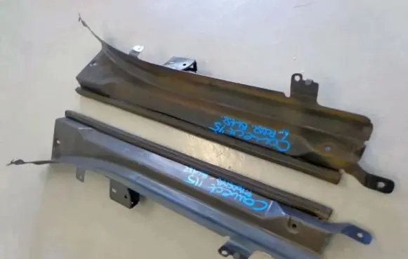 Ford Connect Wiper trim
