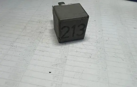 Audi A4 S4 B5 8D Other relay 443951253J