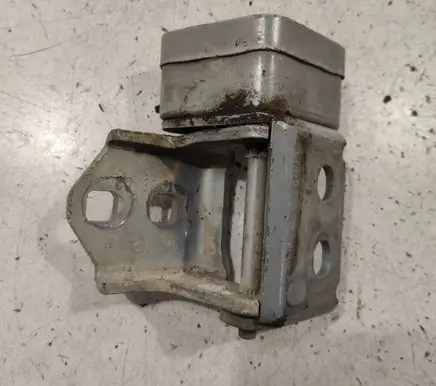 Renault Megane II Rear door lower hinge